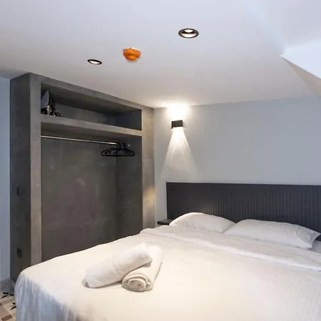 Lovely In Taksim Apartment